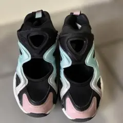 Reebok スニーカー