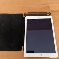iPad Air 2 ゴールド 16GB docomo ＋ 専用キーボードセット - メルカリ