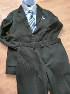 ユニクロ　フォーマル　スーツ　160cm ユニクロ　卒業式などに　キッズ　男の子
