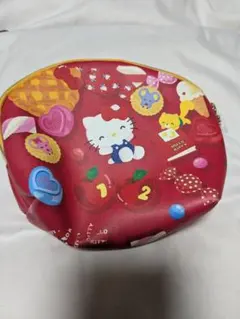 ハローキティ 50周年記念ポーチ