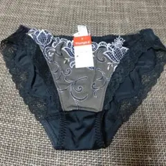 トリンプ　レースショーツ　M