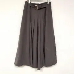 ナチュラルビューティベイシック　ベルト付ボックスプリーツスカート　Mのサムネイル