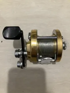 Shimano Calcutta 100XT ゴールド ベイトリール ジャンク品 - メルカリ