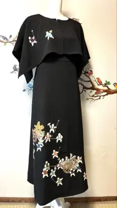黒留袖リメイク ボレロ付きワンピース金彩扇面と花柄 - メルカリ