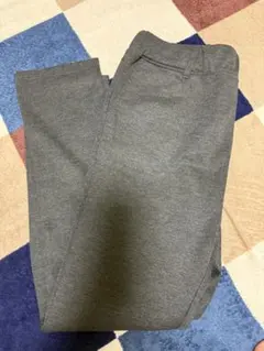 グレー スラックス バックポケット付き
