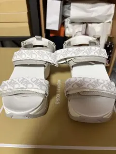 MICHAEL KORS ホワイト グレー スニーカー US 5.5M - メルカリ
