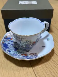 有田焼　徳幸　金彩　花蝶　秋の七草　カップ＆ソーサー　　　其泉　深川製磁