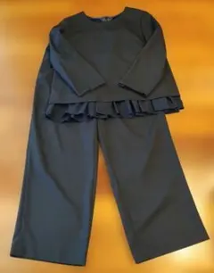 ネイビー フリル付きパンツスーツ