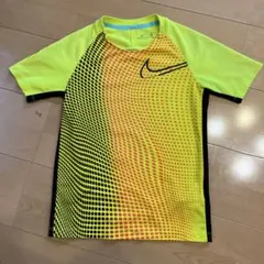 Nike DRI-FIT ドット柄 Tシャツ VS