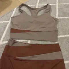 ブラウン スポーツブラとレギンスセット