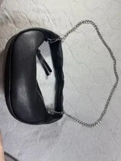黒い合成皮革ハンドバッグ