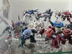 む*ん様 ガンダム　ガチャガチャ　セット売り　アンサンブルのサムネイル