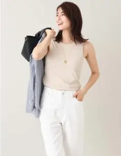 【新品タグ付】a.v.v カップ付きアメスリタンクトップ M ベージュ