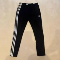 adidas ブラック ジャージパンツ 3本ライン