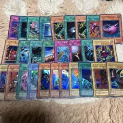 N*）様 遊戯王カード初期【すべてカード折れ】【まとめ売り】【レアノーマルセット