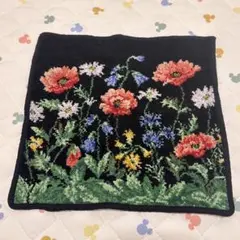 【新品未使用タグなし】Enjeau アーンジョー　花柄刺繍ハンカチ②のサムネイル