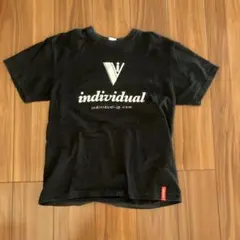 individual ロゴプリント Tシャツ ブラックのサムネイル
