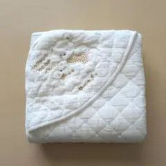 クマ刺繍 おくるみ