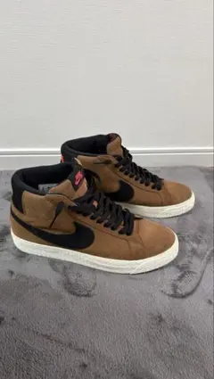 ナイキ ブレーザー SB Blazer Mid Light British Taのサムネイル