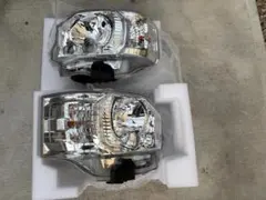 新車外し ハイエース8型ヘッドライト - メルカリ