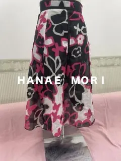 ❣️お値下げ❣️森英恵　アロマアンローズ スカート　38 バタフライ柄❣️のサムネイル