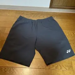YONEX グレー ショートパンツ