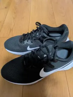 NIKE スニーカー ブラック ホワイト