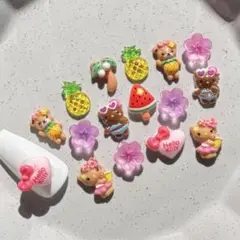 無言購入OK⭕️ ②④ ハローキティ 日焼け ネイル　ネイルパーツセット