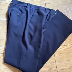 ユニクロ　紺色レディーススラックス ウエスト64cm ヒップ91cm