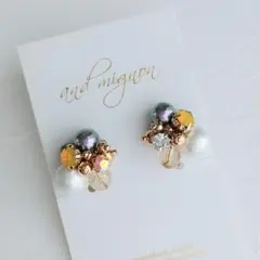 スワロフスキーのもりもりビジューイヤリング(ミックスカラー)