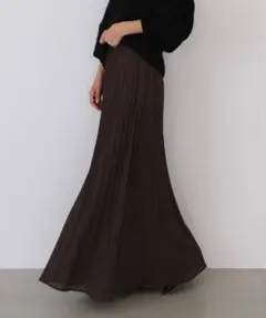 AKTE ダークブラウン シフォンプリーツロングスカートのサムネイル