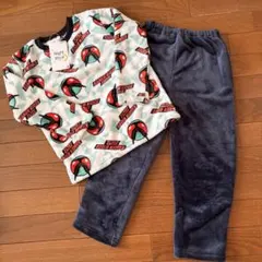 【新品】仮面ライダーゼッツ フリースパジャマ 120