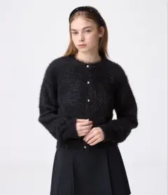 【GU】シャイニークルーネックカーディガン