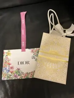 Dior 花柄ショッパー、ホリデー限定ショッパー
