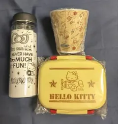 ハローキティ 弁当箱・メラミンコップ・マルチボトルの3点セット(非売品)