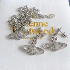 ヴィヴィアン バスレリーフ パール ネックレス