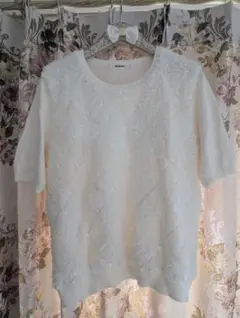 【美品】INGEBORG スパンコール半袖ニット　ホワイトのサムネイル