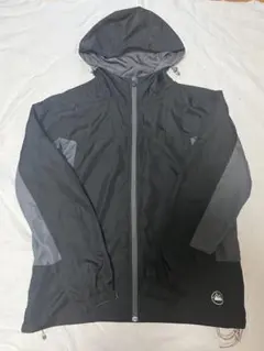 FIRST DESCENT フード付きナイロンジャケット