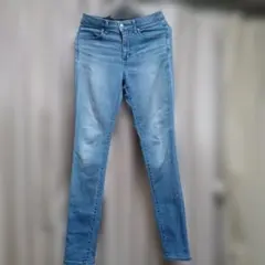 UNIQLO ライトブルー ジーンズ　サイズ25