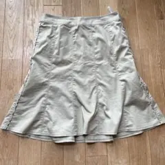 最終値下げ＊BURBERRYLONDON＊フレアスカート＊ベージュ＊40サイズ＊のサムネイル