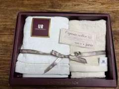 Item thumbnail for item 826839c8-f20d-45c9-a63a-75a40c77ae12