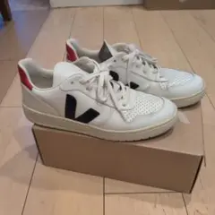 (41/26.5)VEJA V10 ホワイト/レッド スニーカー