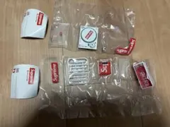 Supreme Gashapon Machine Turntableガチャ2種