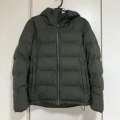 ユニクロ　カーキ　シームレスダウンパーカー　メンズ　M