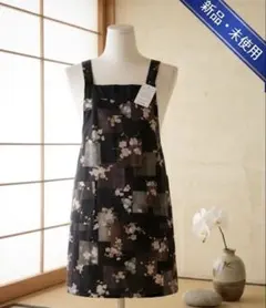 新品♡和柄 エプロン 花柄 ブラック 【綿100%】のサムネイル
