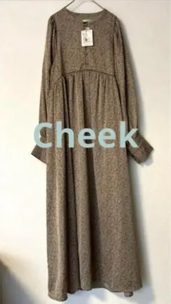 Cheek チーク 長袖　ロングワンピース　新品のサムネイル