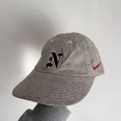 Nike Nロゴ刺繍　ベースボールキャップ グレー