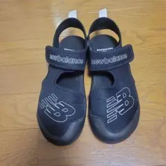 New Balance サンダル ブラック　23cmのサムネイル