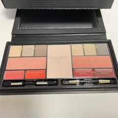 ディオール スパークリング マルチユース パレット Amazon | ディオール スパークリング マルチユース パレット [並行輸入