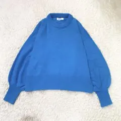美品 ADAM ET ROPE フォックスウールボリューム袖ニット 青 F